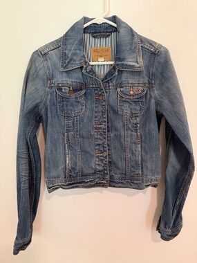Hollister Crop Denim Jacket 90’s 2000’s Light Distressing